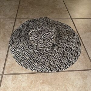 Stylish Vintage OG Black Dark Blue White Patterned Sun Hat